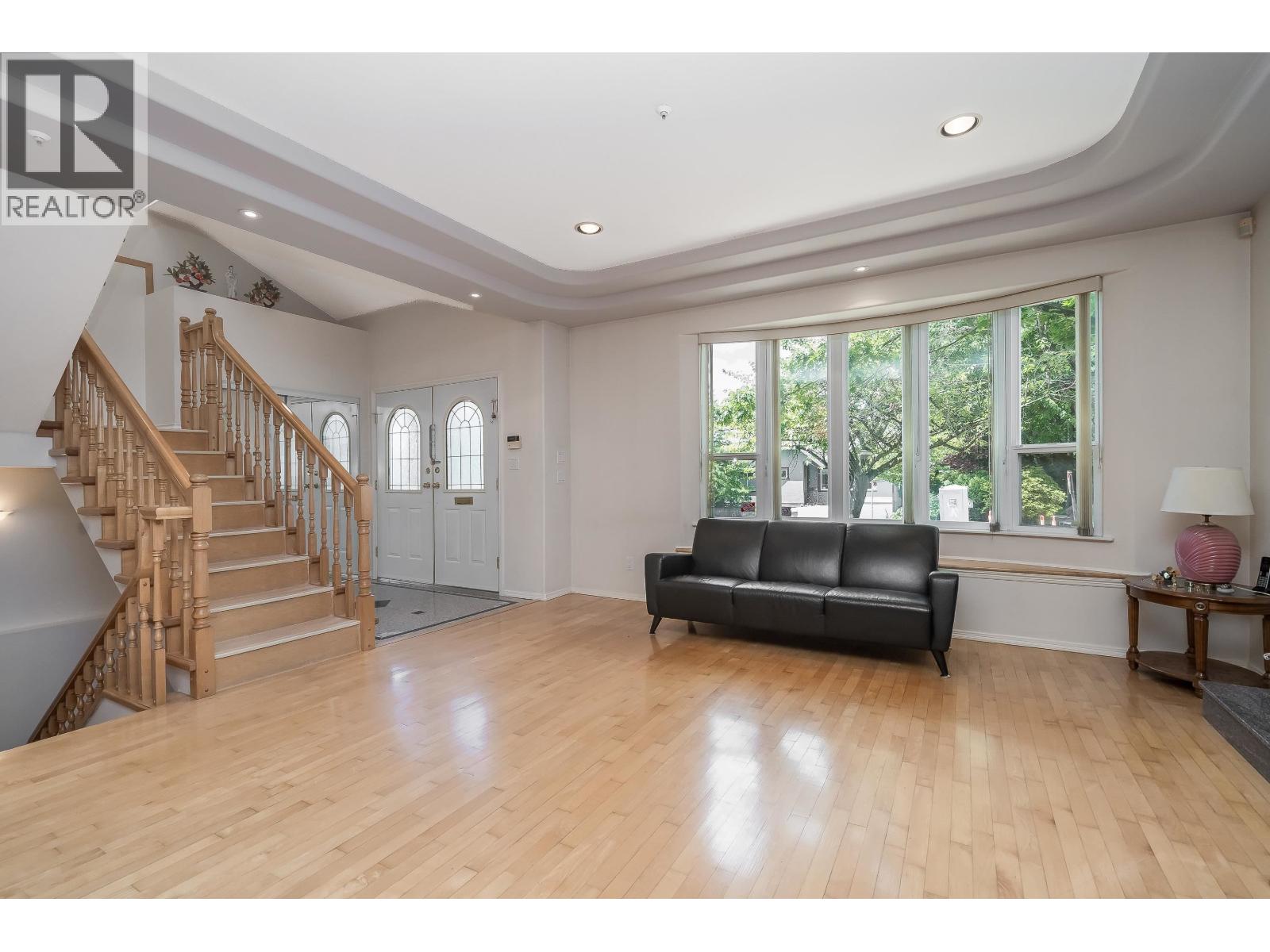 2304 GARDEN DRIVE, Vancouver