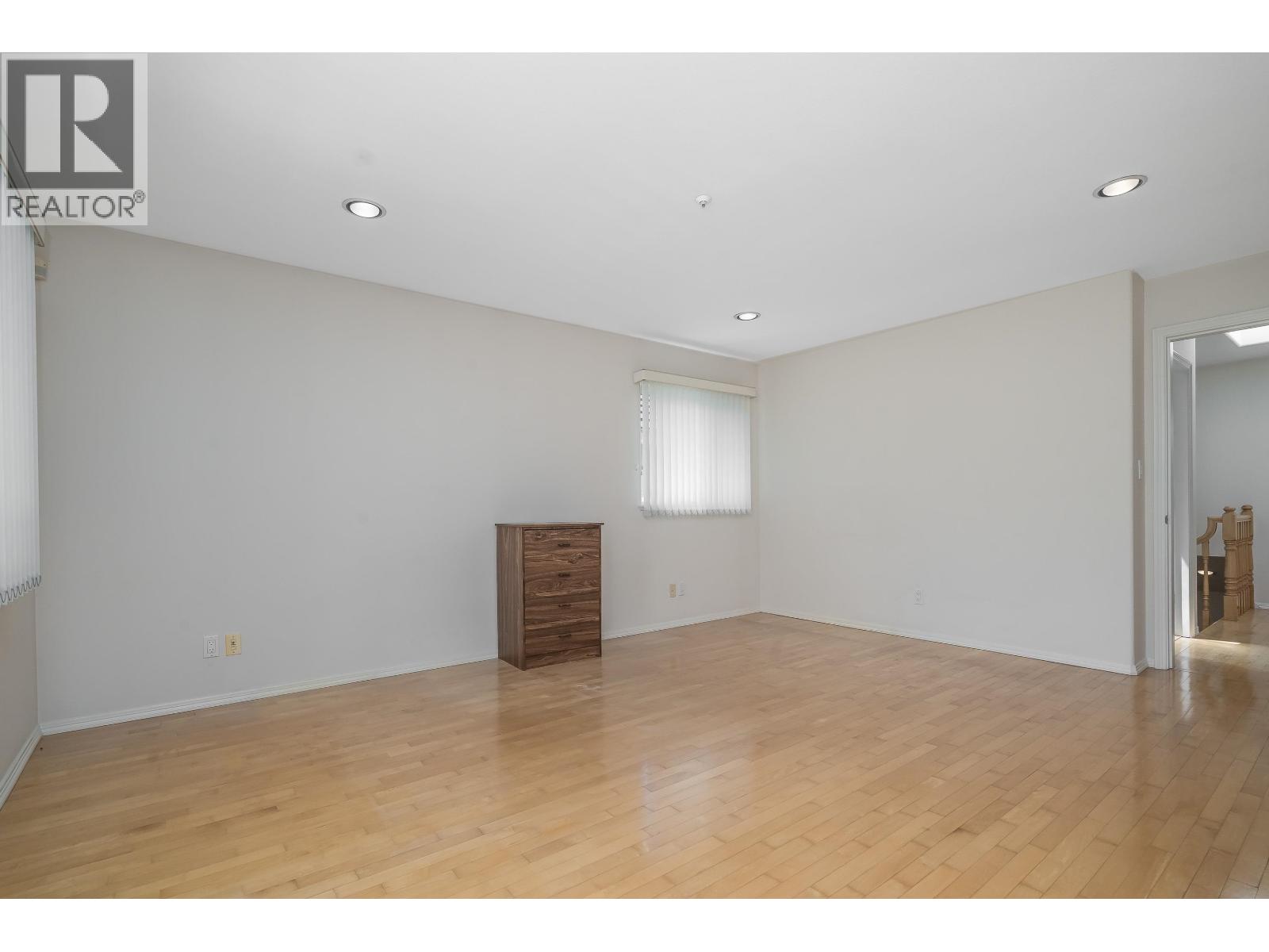 2304 GARDEN DRIVE, Vancouver