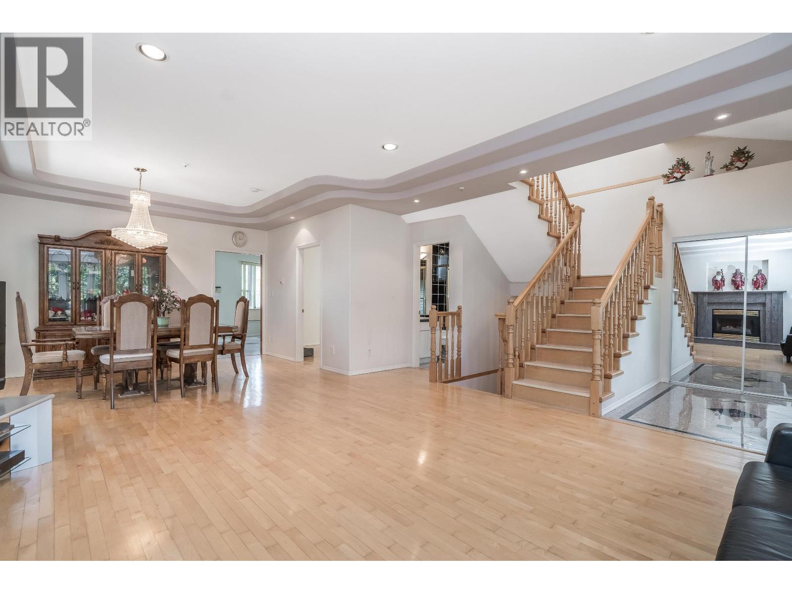2304 GARDEN DRIVE, Vancouver