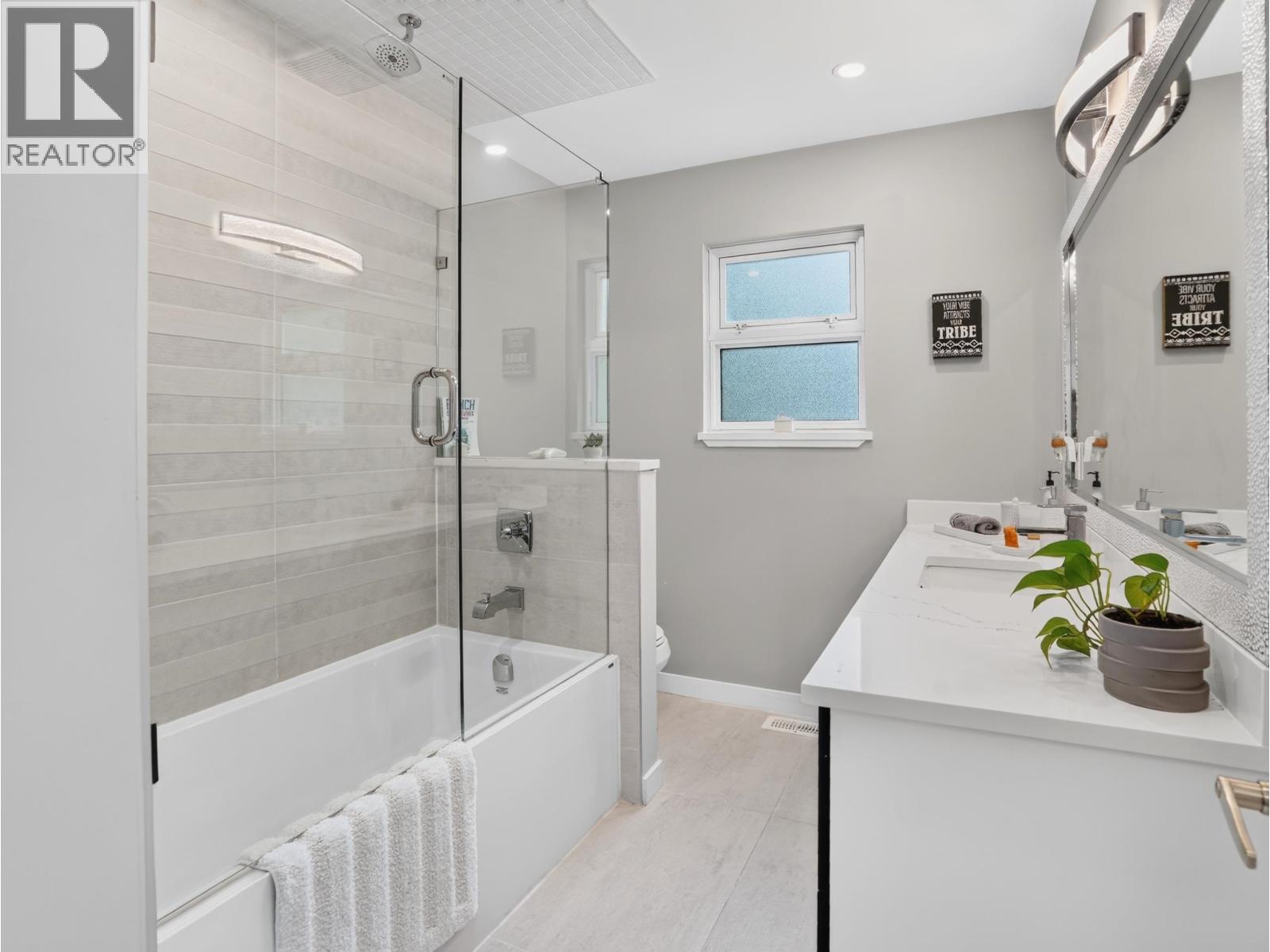 514 W 28TH STREET, North Vancouver