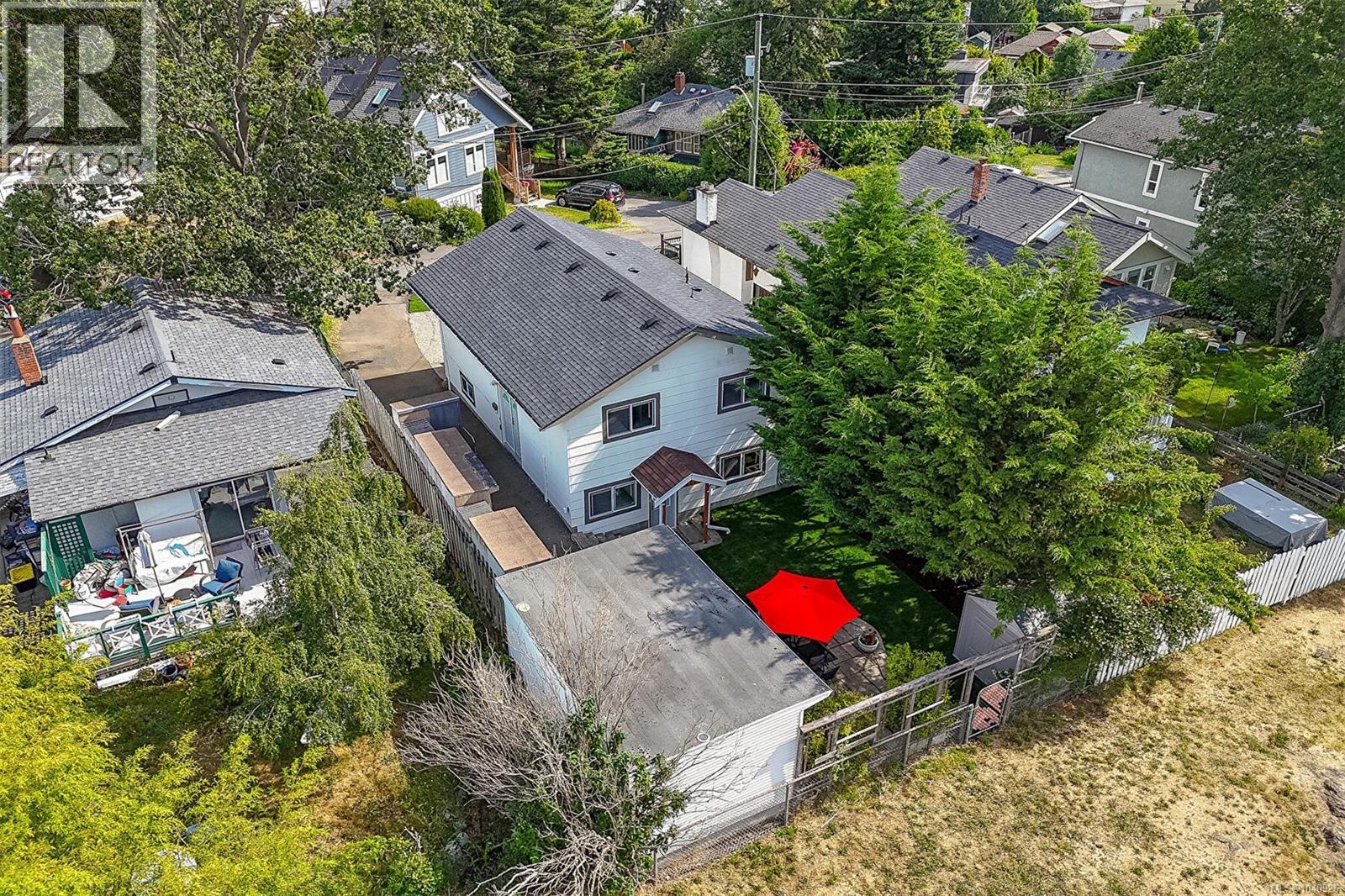 1519 Pearl St, Victoria