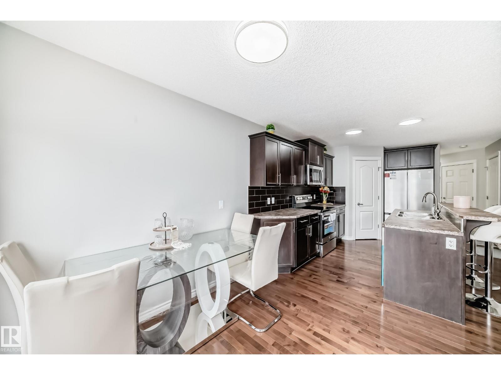 6419 18 AV SW - 14