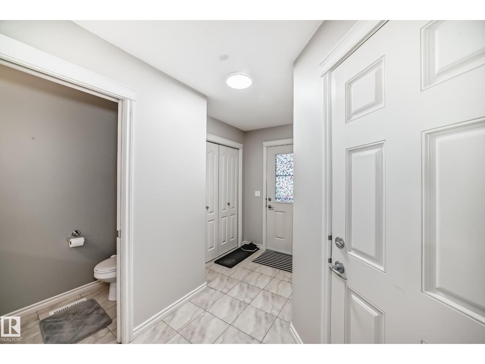 6419 18 AV SW - 17