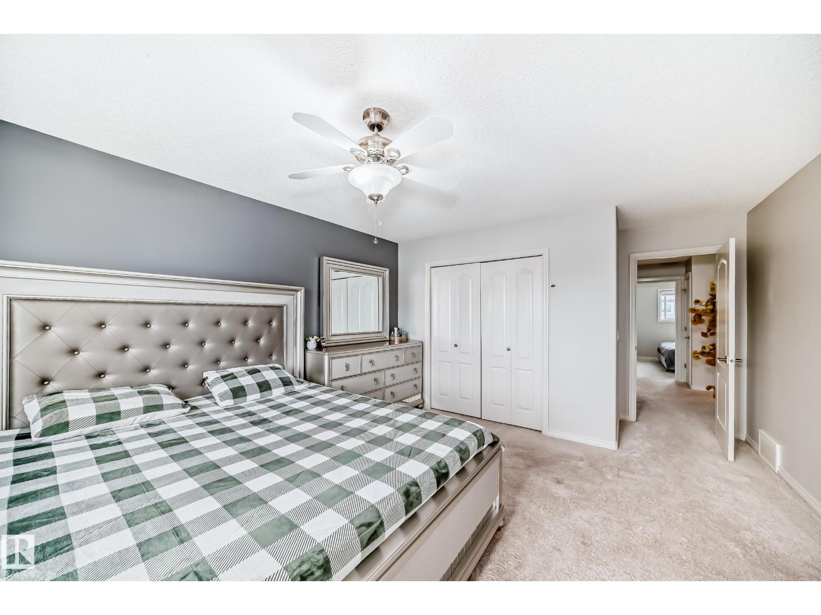 6419 18 AV SW - 20