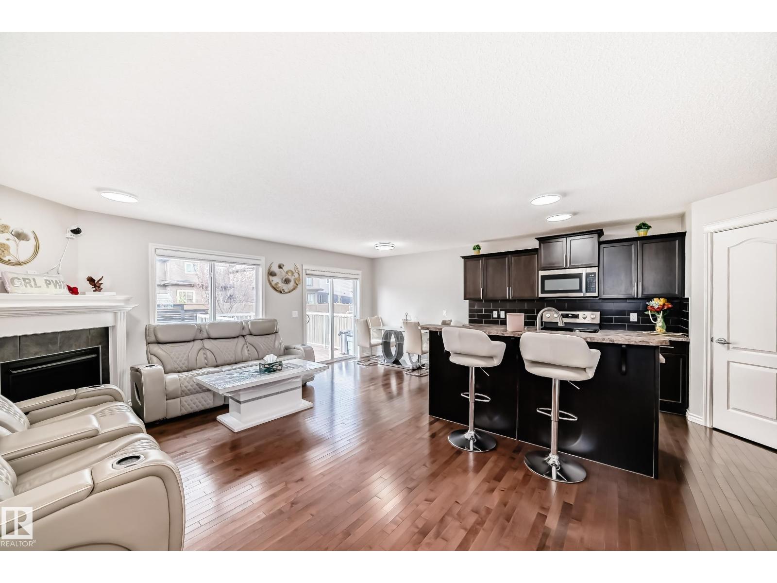 6419 18 AV SW - 8