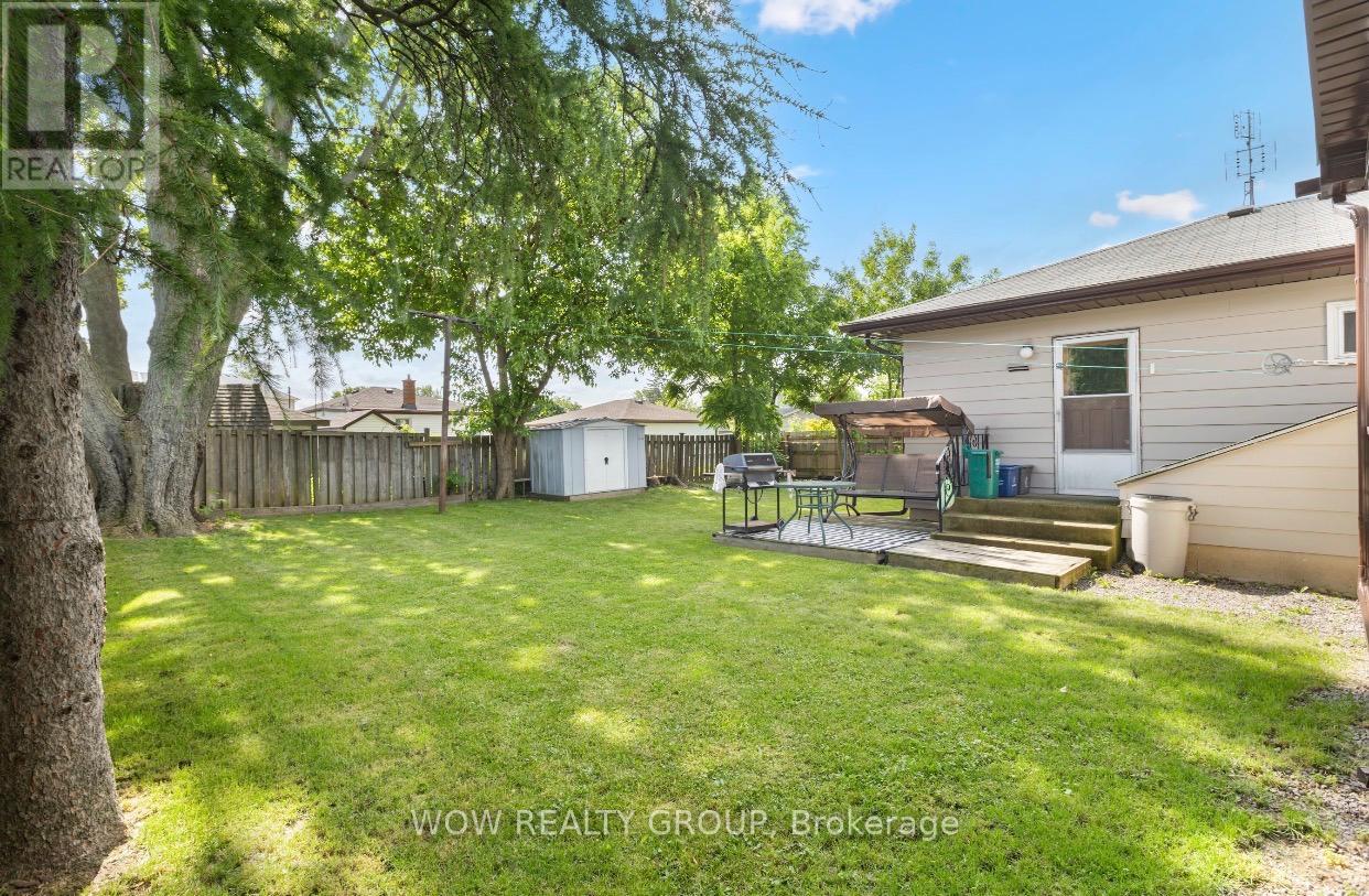 47 CLIFFORD AVENUE - 21