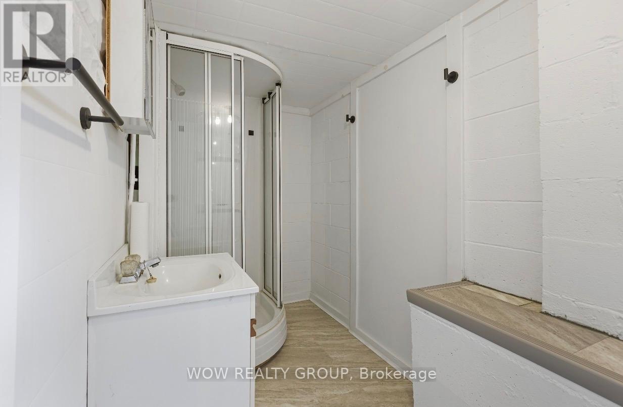 47 CLIFFORD AVENUE - 26