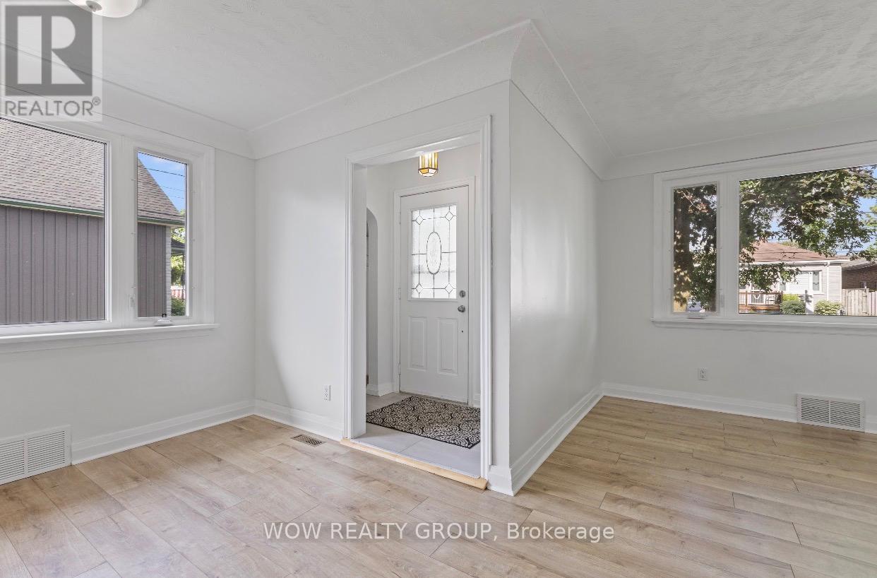 47 CLIFFORD AVENUE - 44