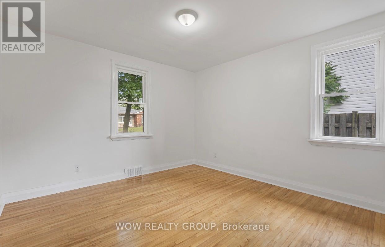 47 CLIFFORD AVENUE - 36