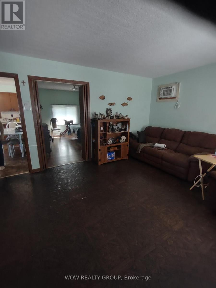 47 CLIFFORD AVENUE - 46