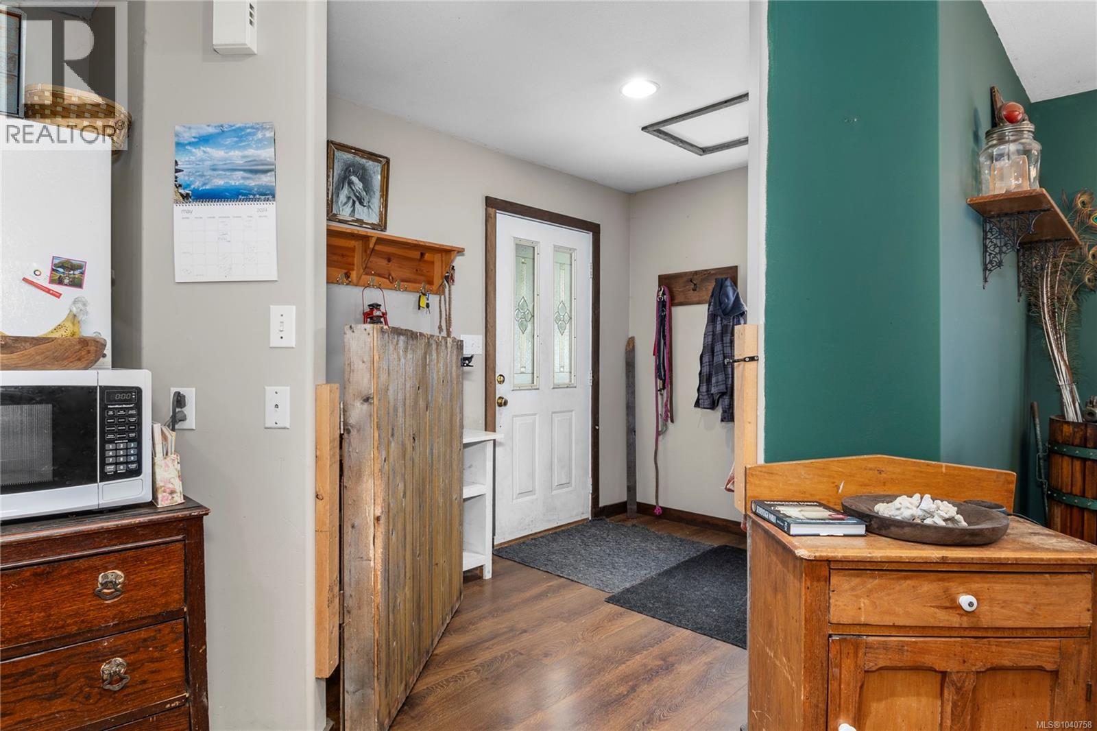 870 Sayward Rd - 22