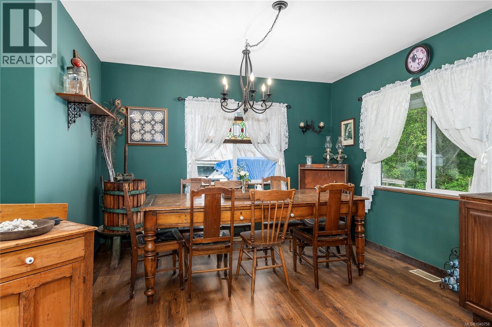 870 Sayward Rd - 23