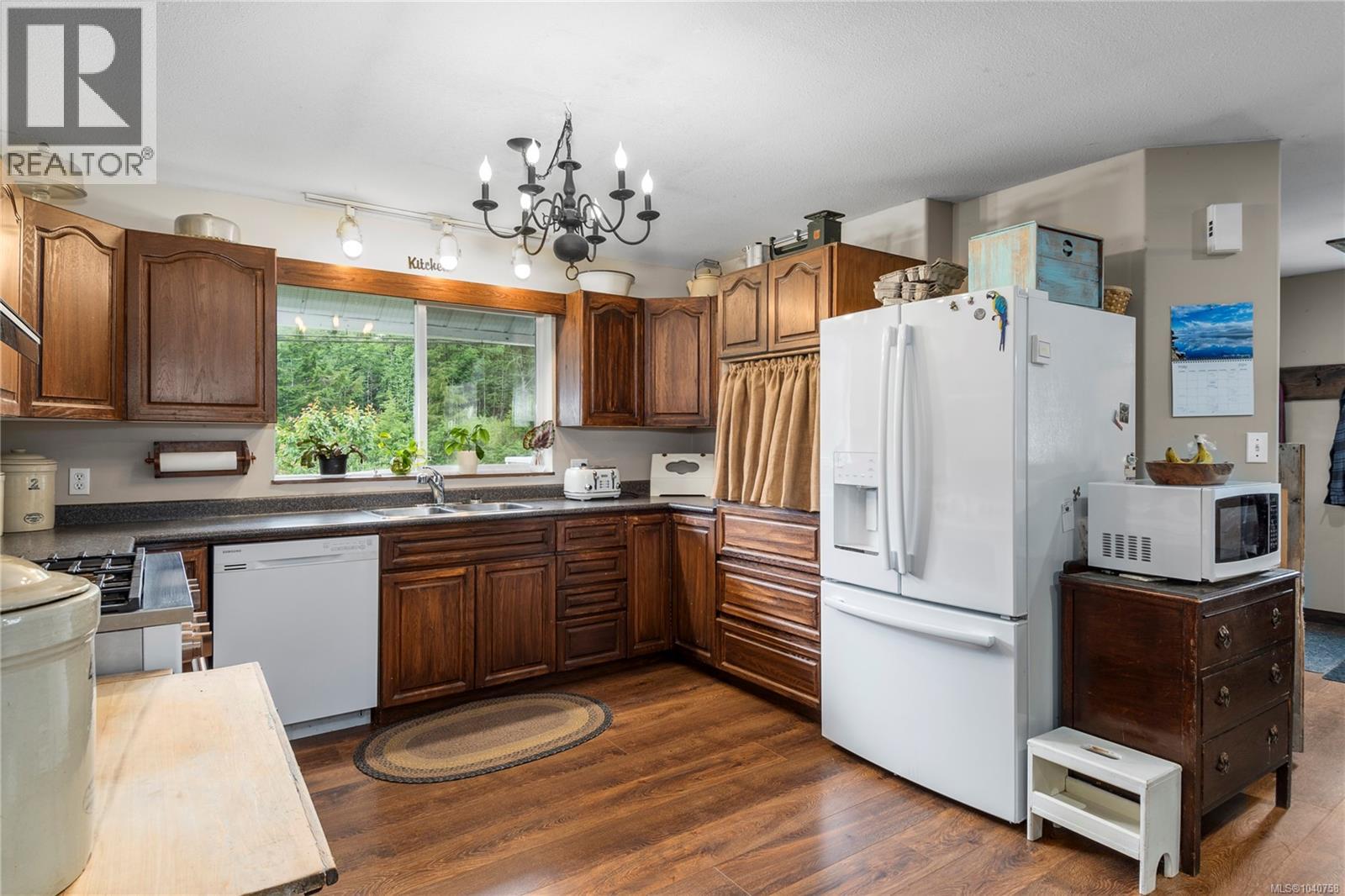 870 Sayward Rd - 24