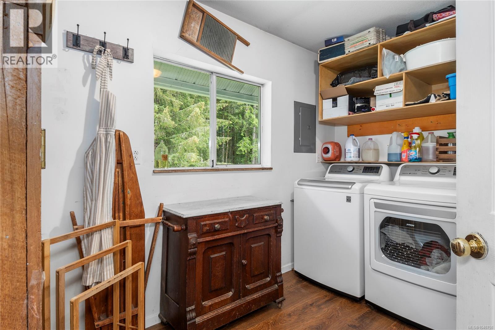 870 Sayward Rd - 28