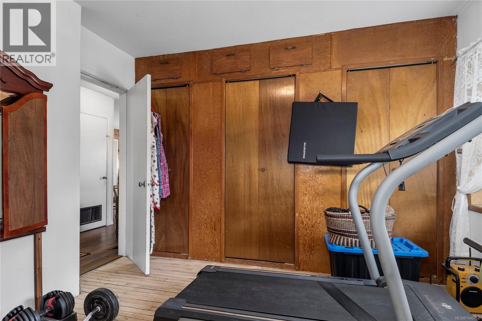 870 Sayward Rd - 32