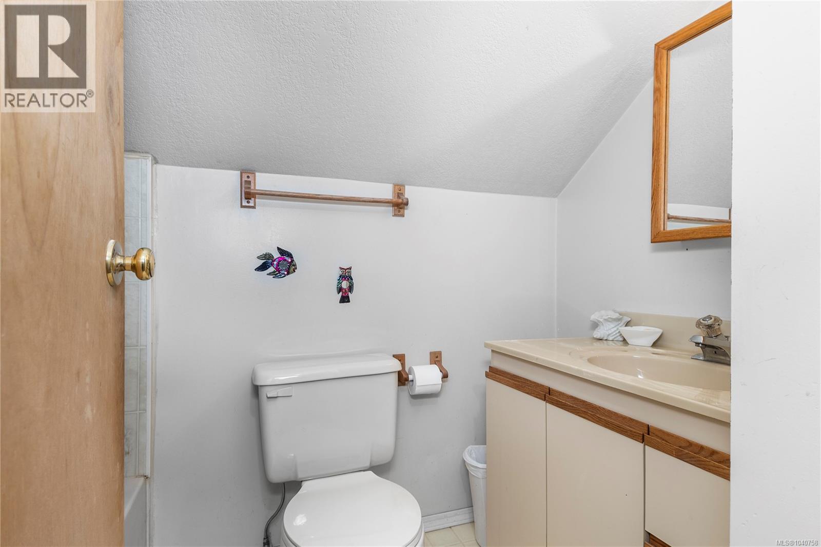870 Sayward Rd - 41