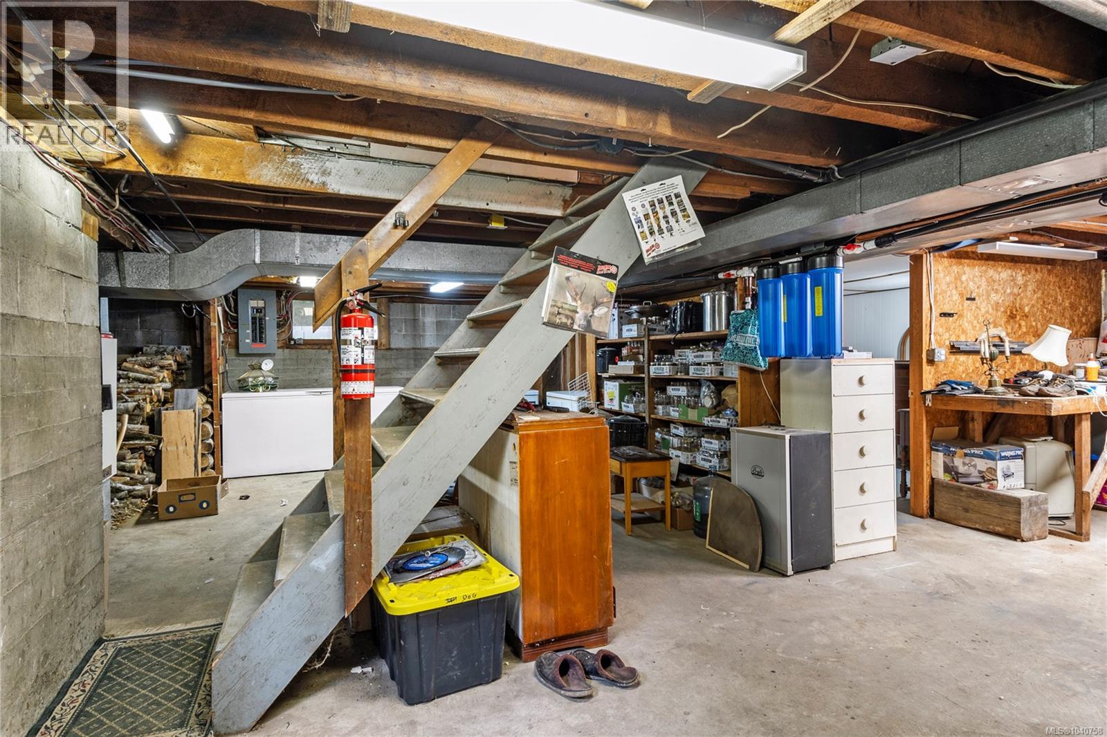 870 Sayward Rd - 47