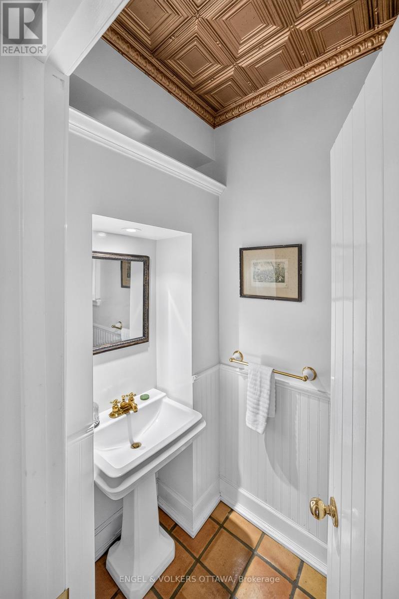 5 Bed, 6 Bath House for Sale in Ottawa – 119 STRATHCONA AVENUE, Ottawa – MLS# X13465014 - Image 11