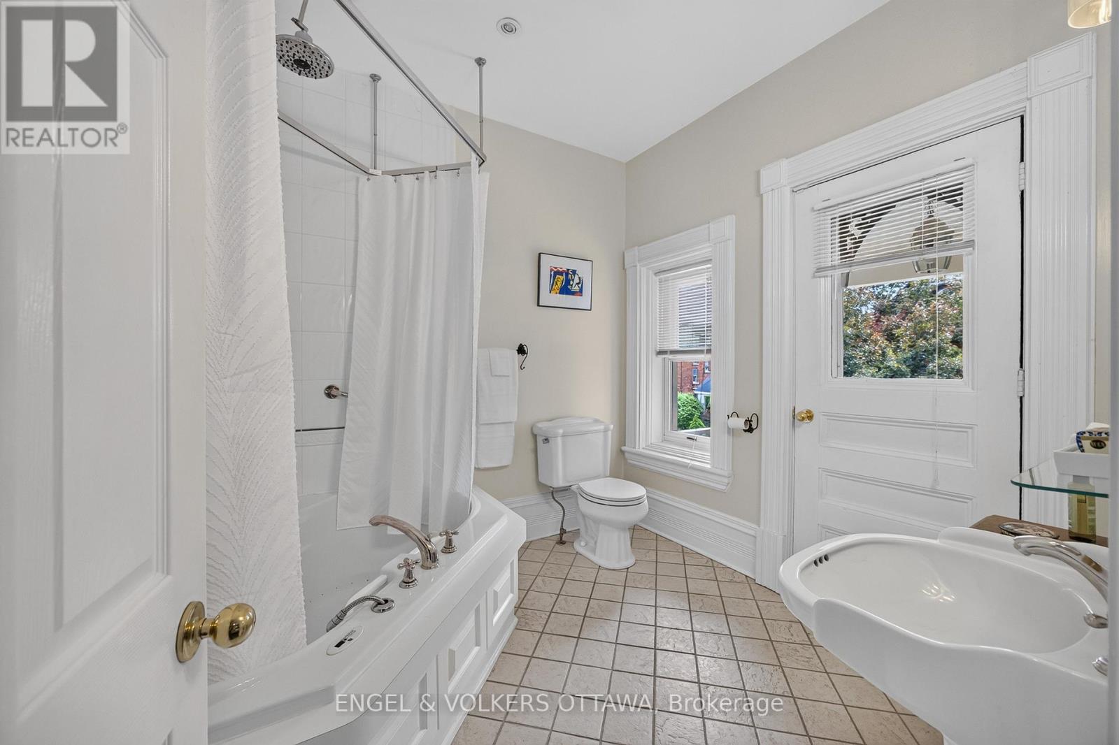 5 Bed, 6 Bath House for Sale in Ottawa – 119 STRATHCONA AVENUE, Ottawa – MLS# X13465014 - Image 26