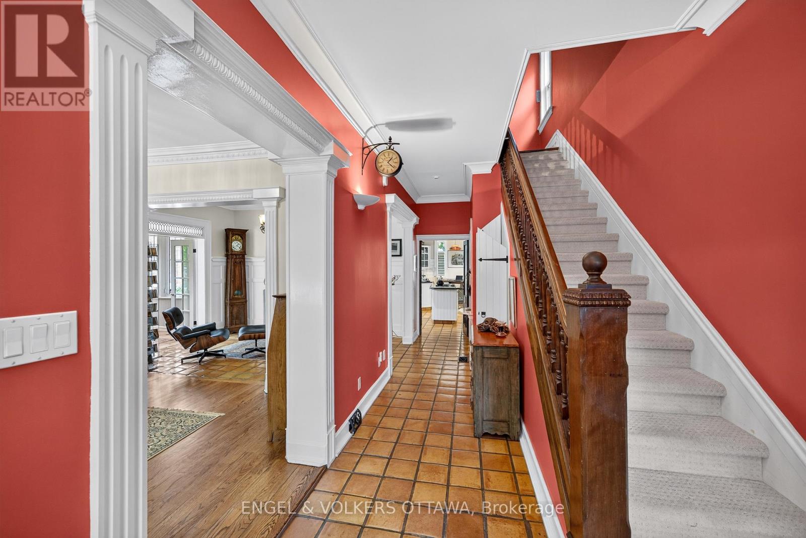 Terra Cotta floors -high ceiling -