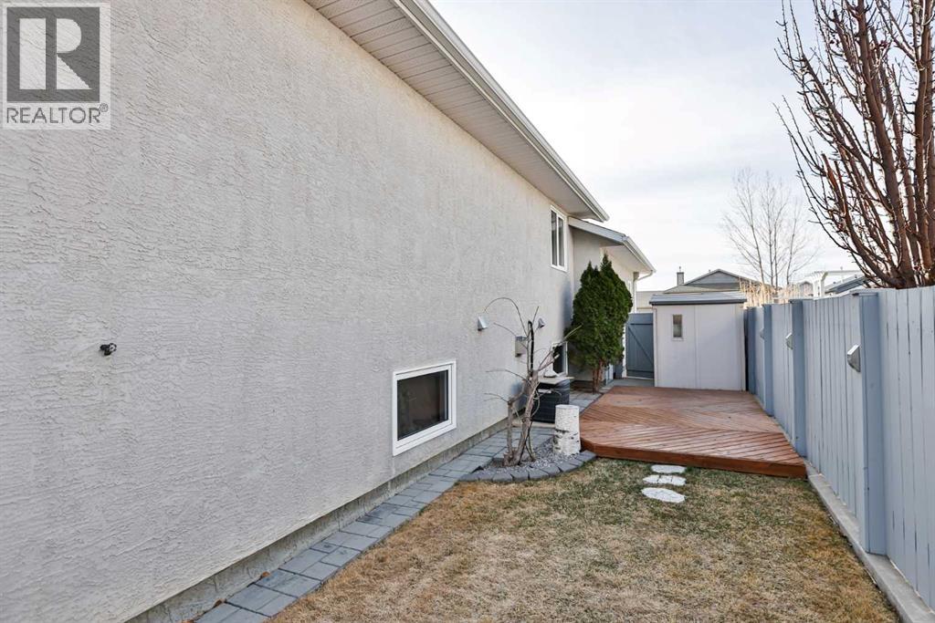 1012 24 Avenue - 3