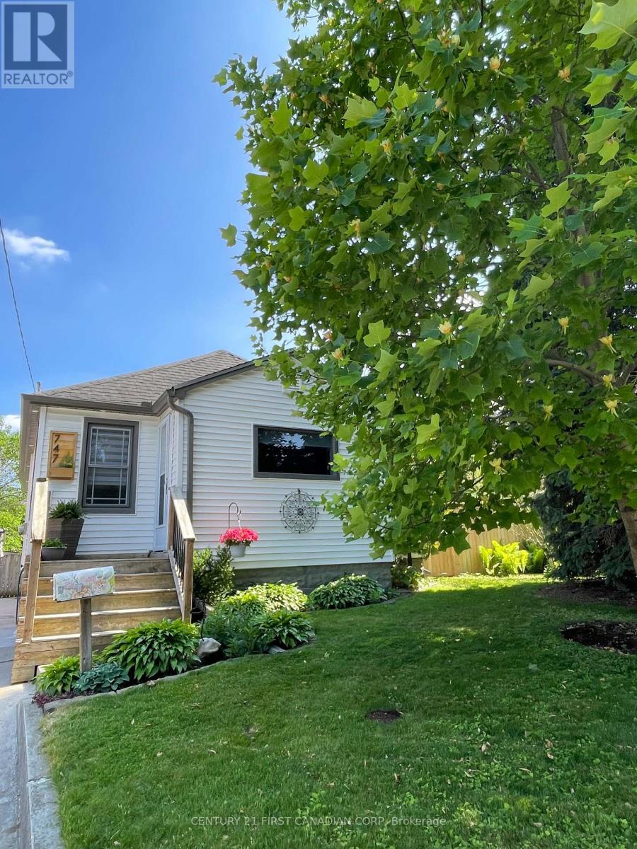 747 WHETTER AVENUE - 1