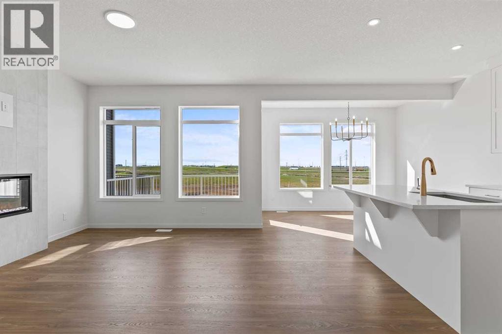 131 Corner Glen Grove NE - 6