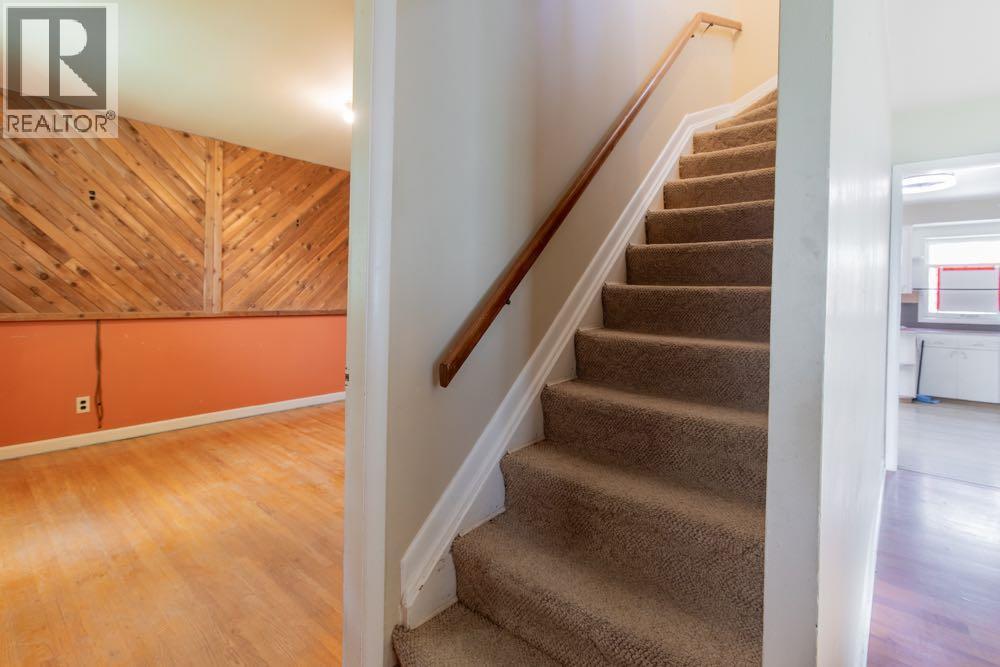 1218 13 Street N - 25