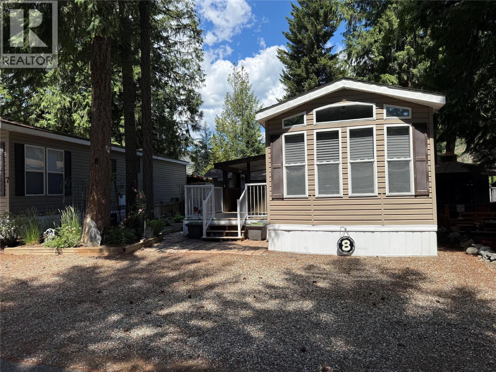 #8 3980 Squilax Anglemont Road - 47