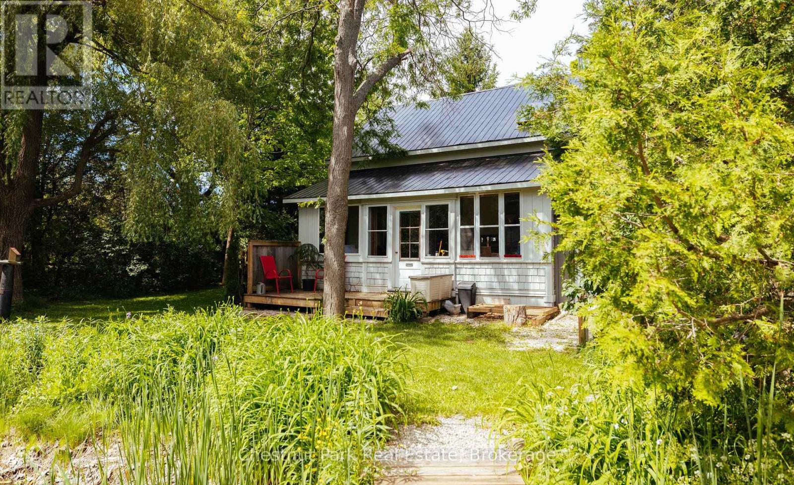729297 21ST SIDE ROAD - 40