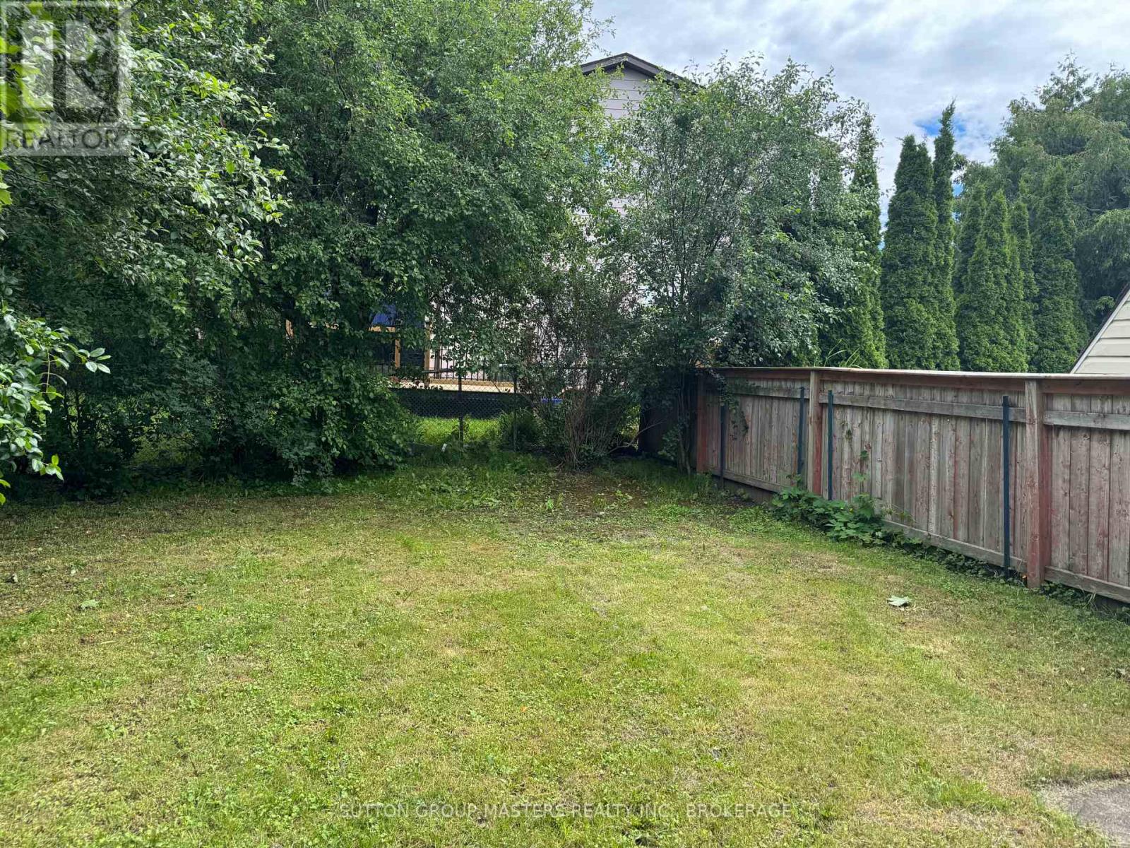 114 WYCLIFFE CRESCENT - 24