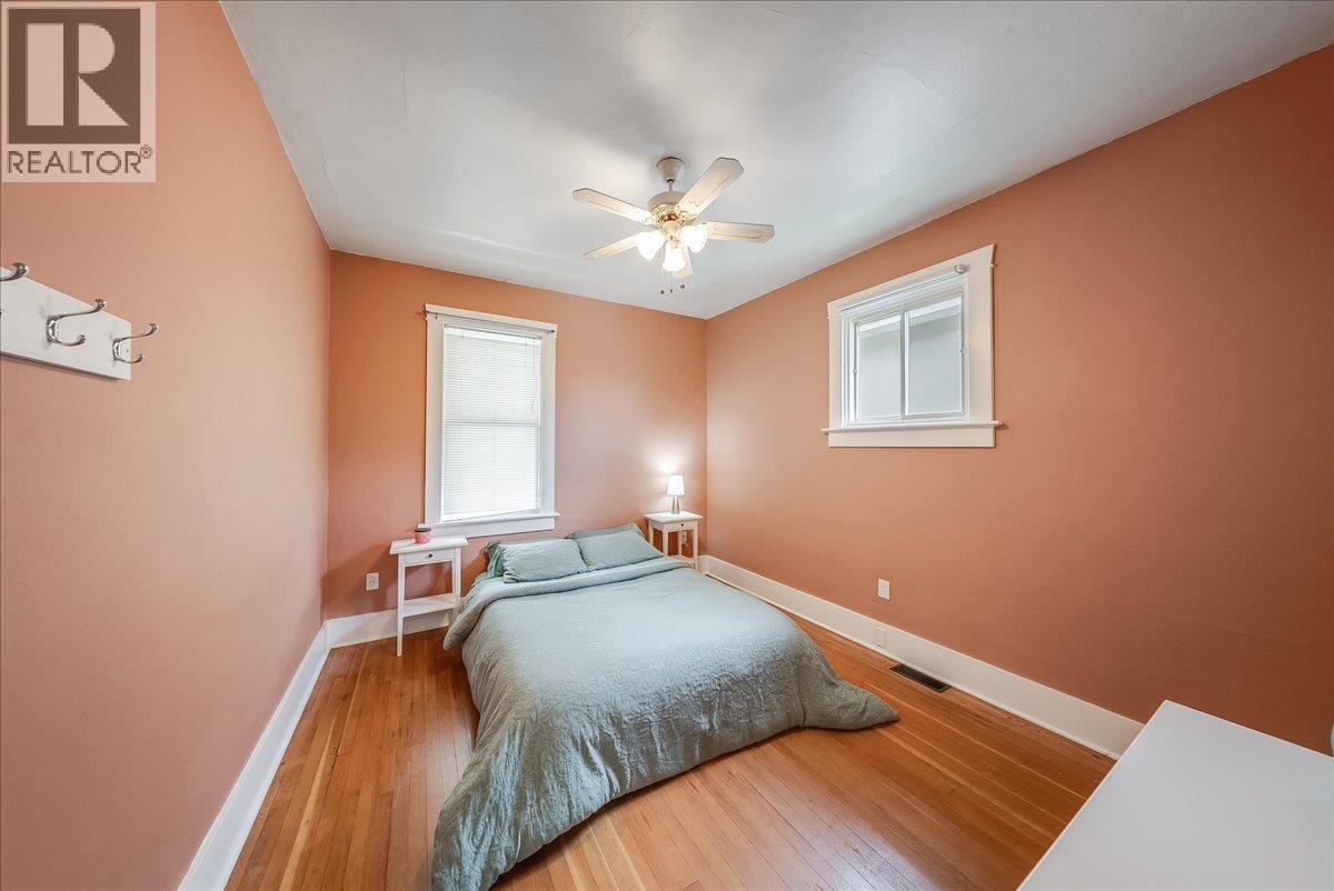 1133 Nelson Avenue, Trail