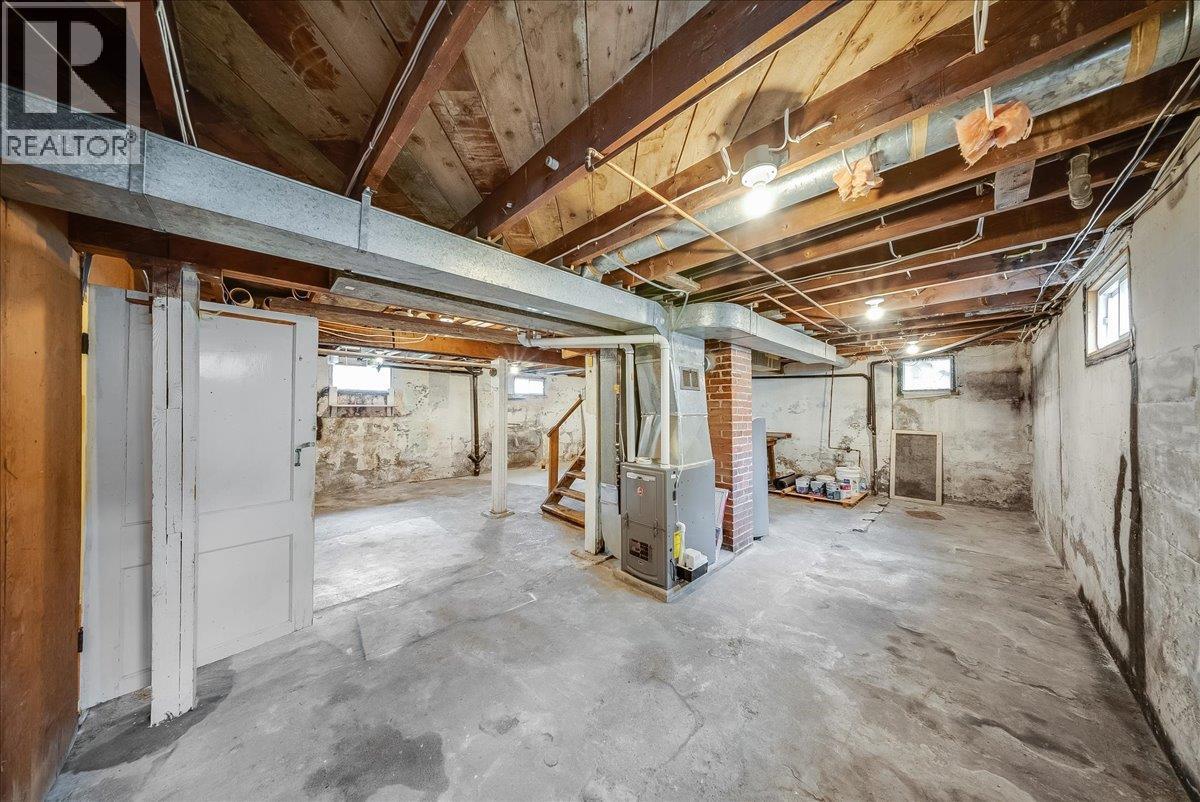 1133 Nelson Avenue, Trail