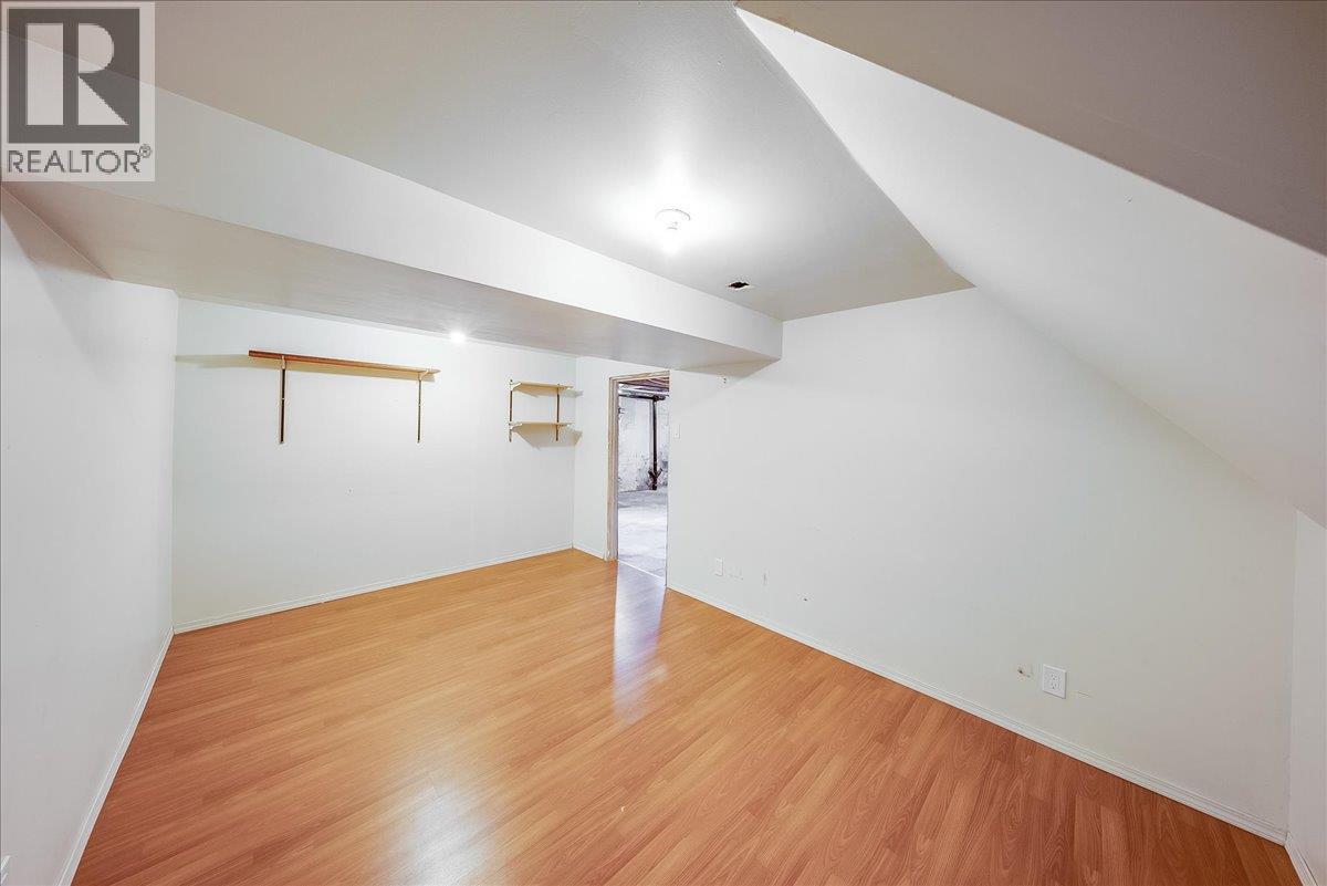 1133 Nelson Avenue, Trail