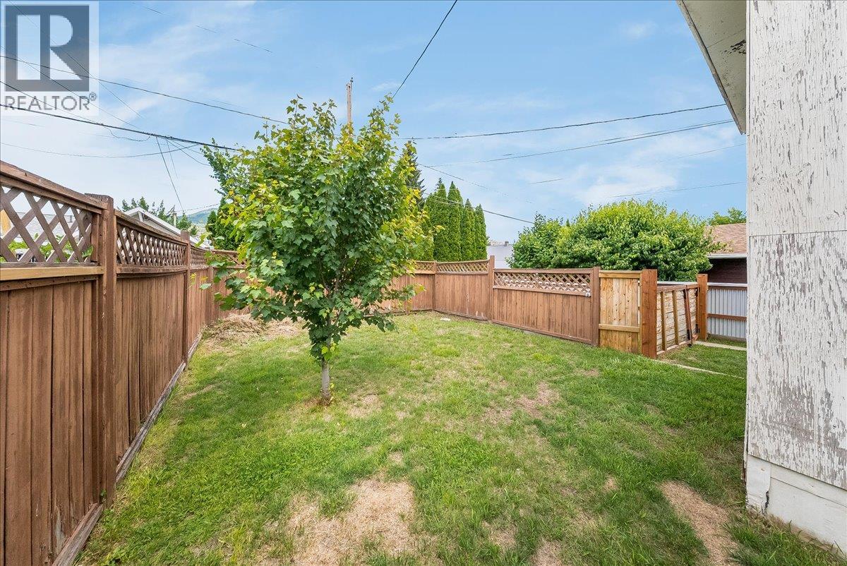 1133 Nelson Avenue, Trail