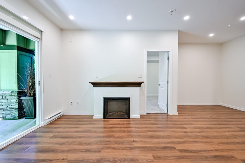 213 33318 E BOURQUIN CRESCENT, Abbotsford