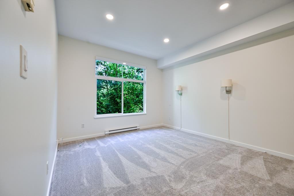 213 33318 E BOURQUIN CRESCENT, Abbotsford
