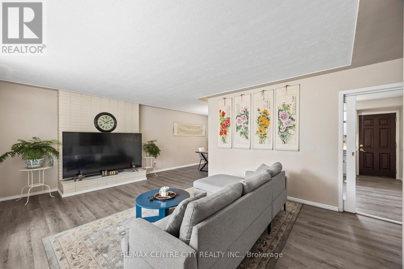 580 SALWAY STREET - 11