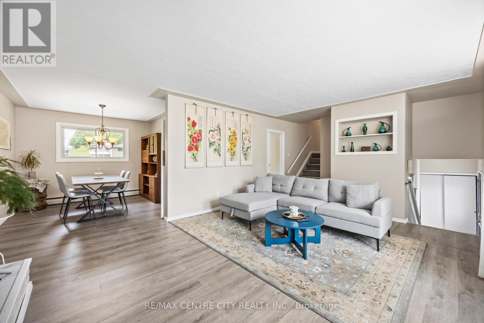 580 SALWAY STREET - 14