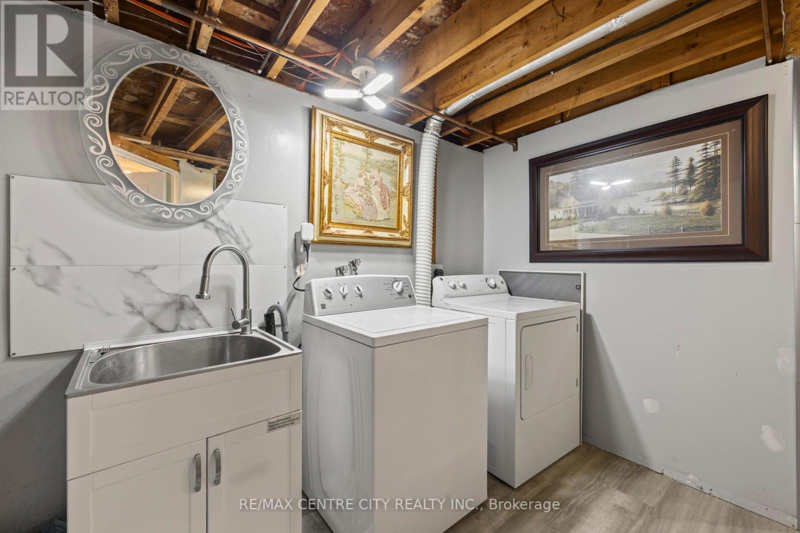 580 SALWAY STREET - 27