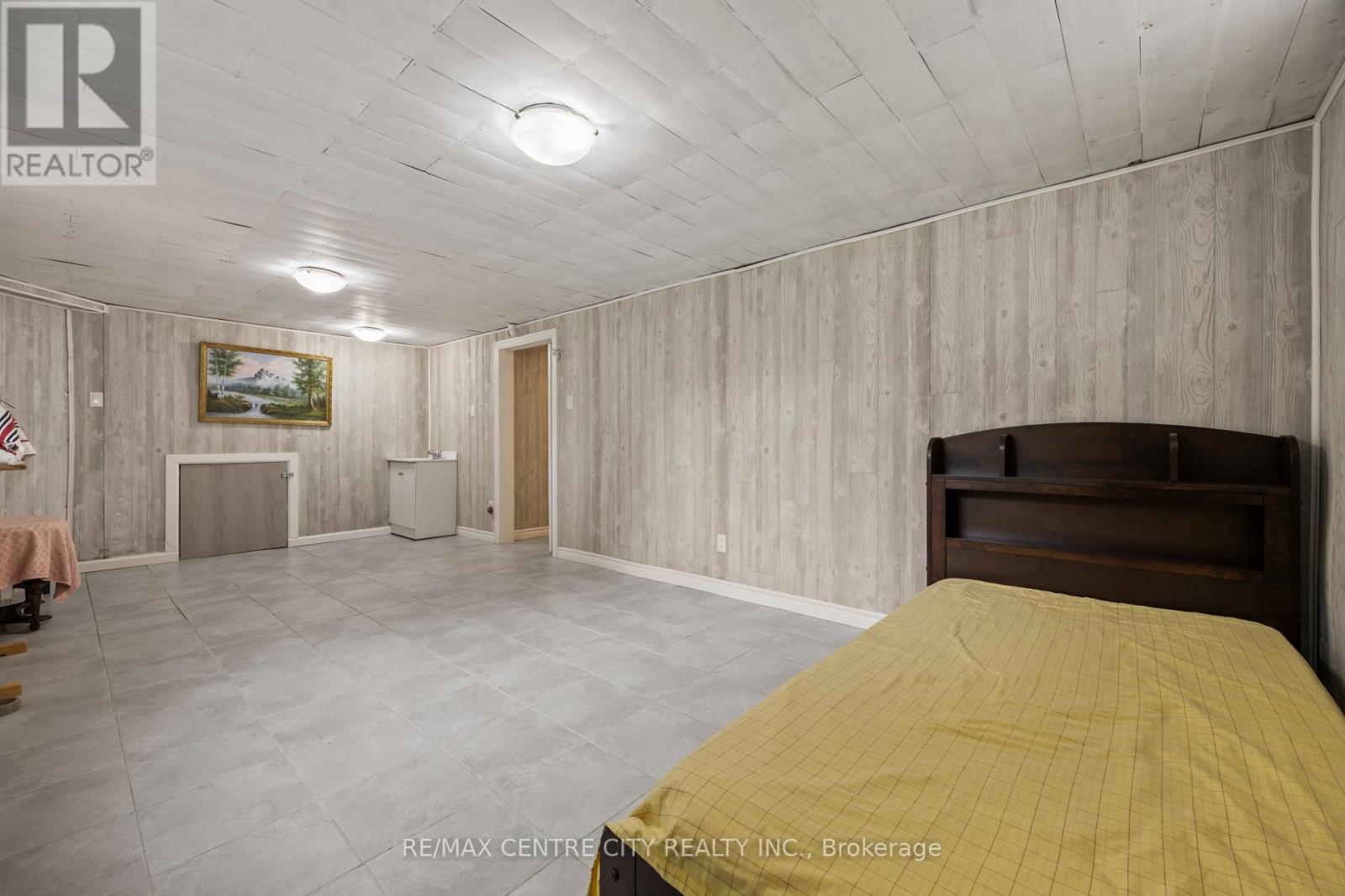 580 SALWAY STREET - 30