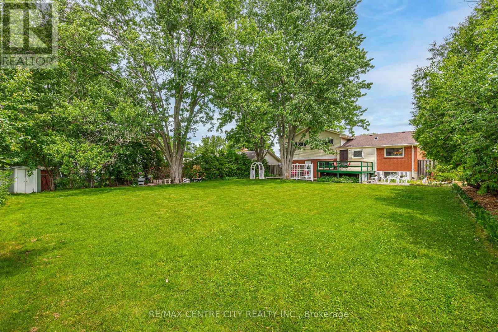 580 SALWAY STREET - 38