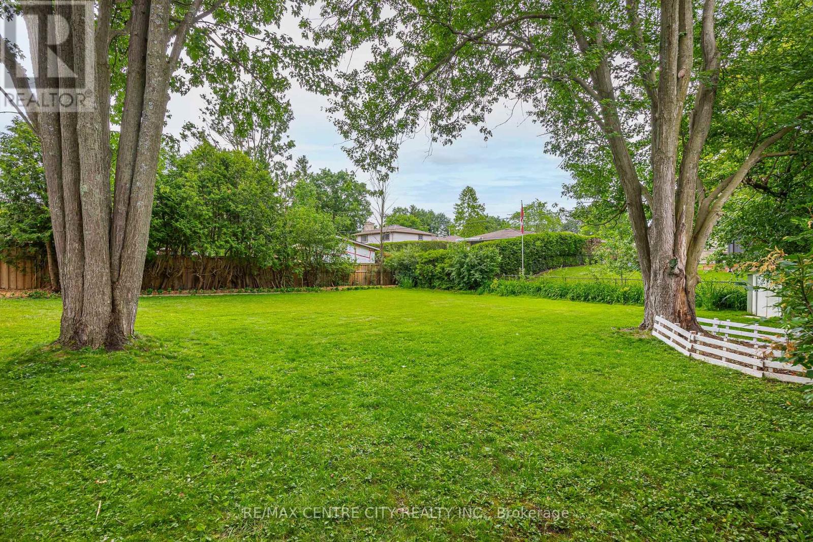 580 SALWAY STREET - 40