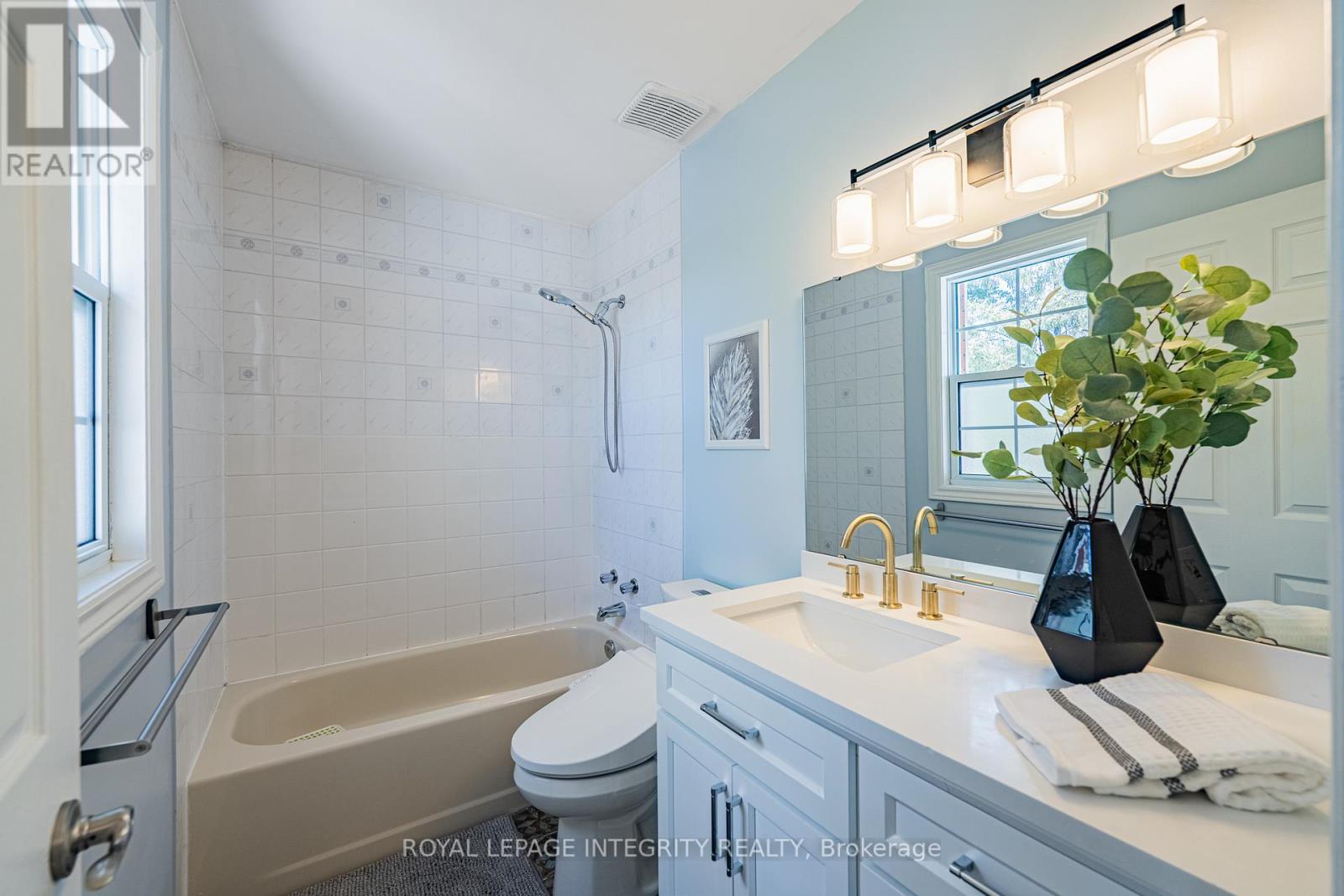3 Bed, 3 Bath House for Sale in Ottawa – 208 BLACKDOME CRESCENT, Ottawa – MLS# X13465090 - Image 19