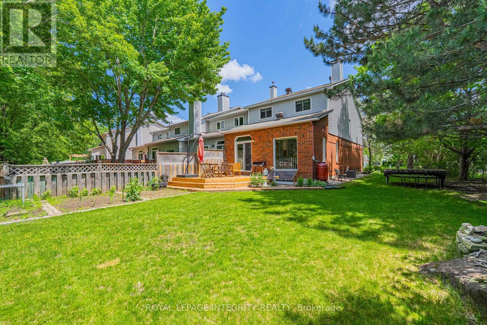 3 Bed, 3 Bath House for Sale in Ottawa – 208 BLACKDOME CRESCENT, Ottawa – MLS# X13465090 - Image 30