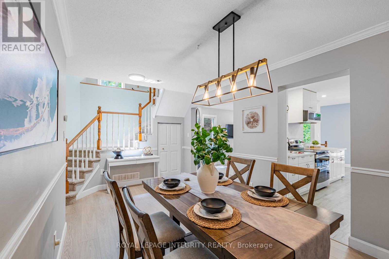 3 Bed, 3 Bath House for Sale in Ottawa – 208 BLACKDOME CRESCENT, Ottawa – MLS# X13465090 - Image 8