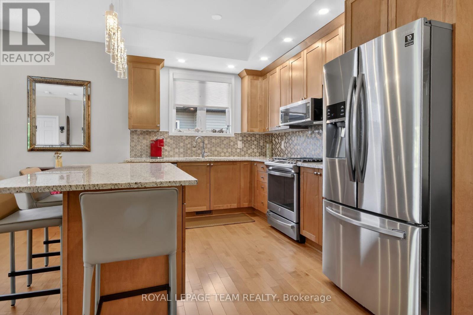 233 EDEY STREET - 11