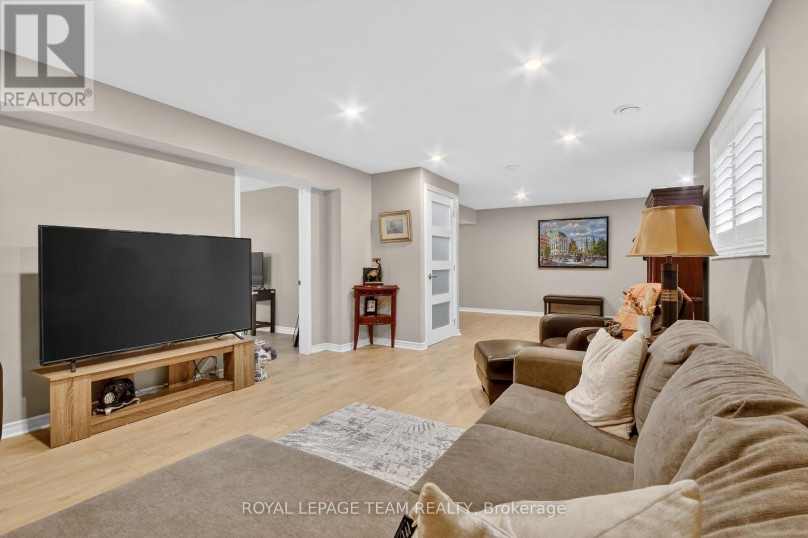 233 EDEY STREET - 29