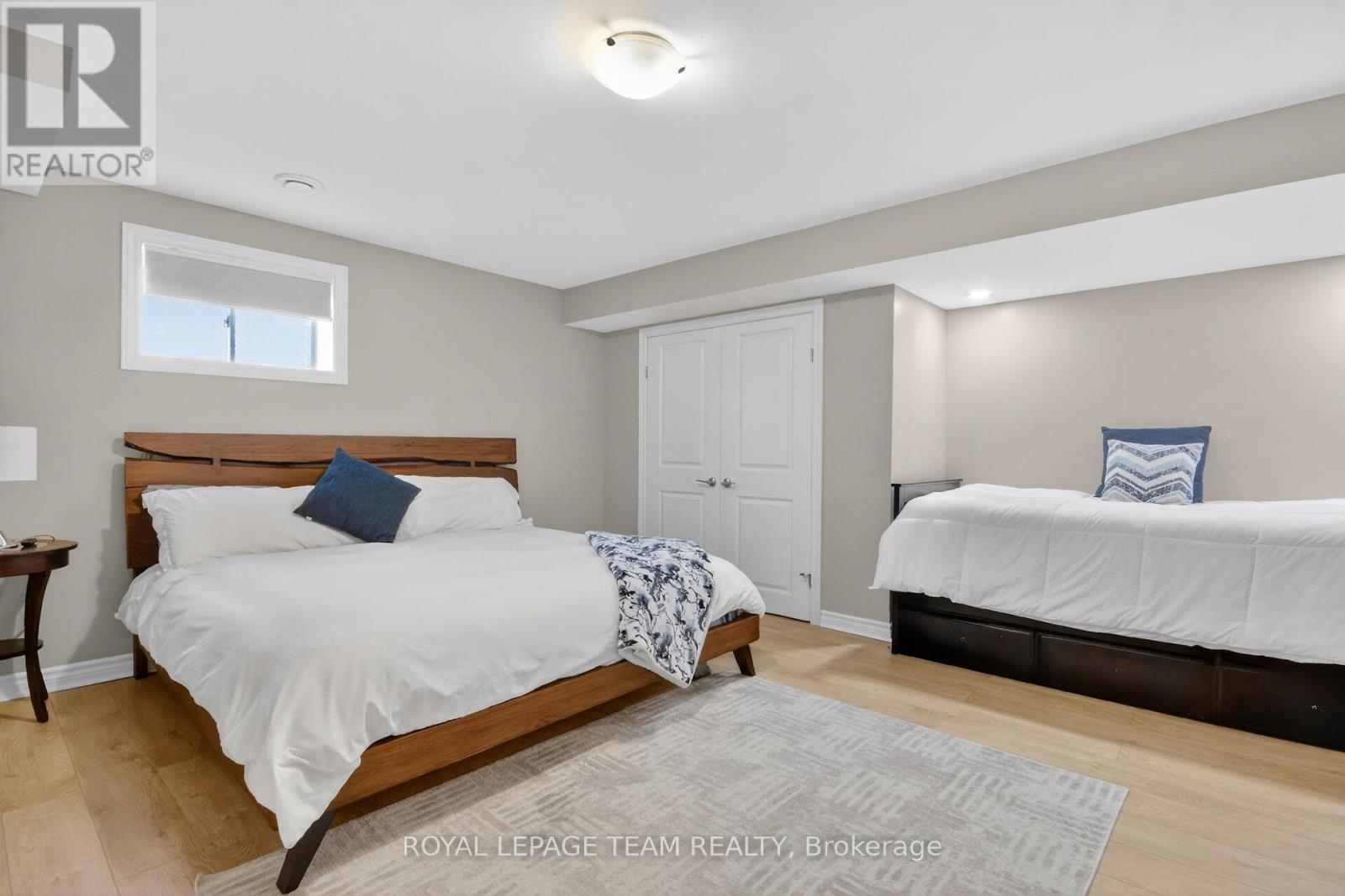 233 EDEY STREET - 31