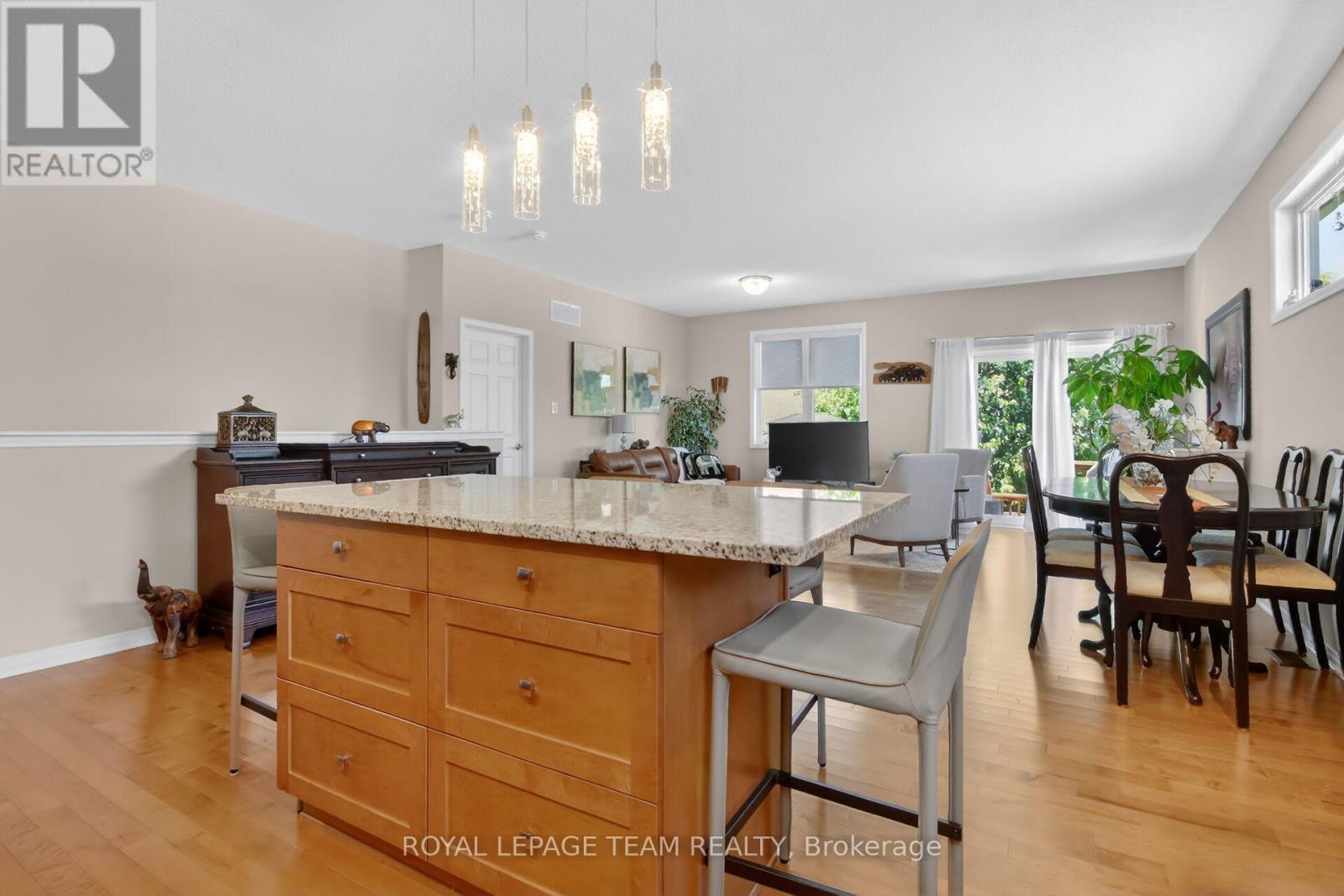 233 EDEY STREET - 9